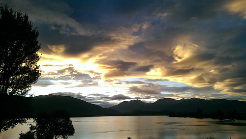 Lake Te Anau sunset