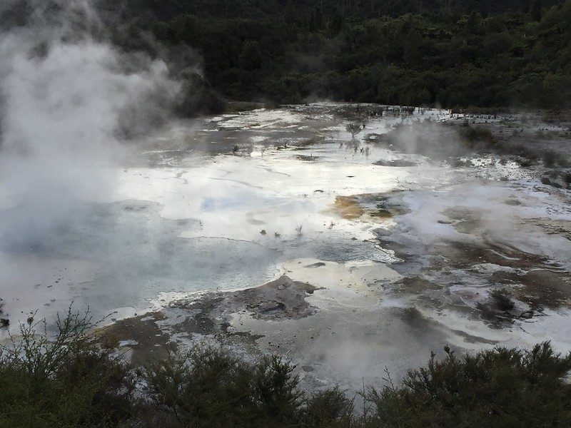 vallée thermale d'orakei korako près de taupo