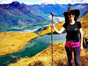 alpine lakes wanaka with lotr outfit
