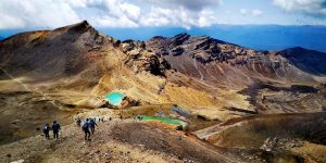 Red Crater to the Emerald Lakes tongariro