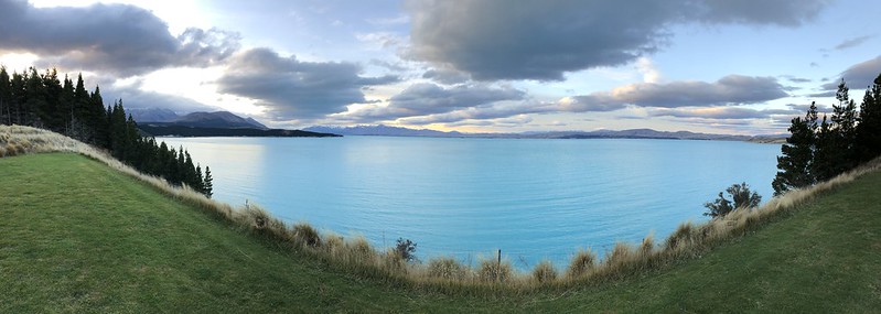 Stunning views over lake pukaki towards Mt. Cook